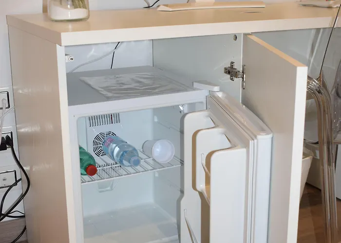 לינה וארוחת בוקר Mare Di Luci 3*